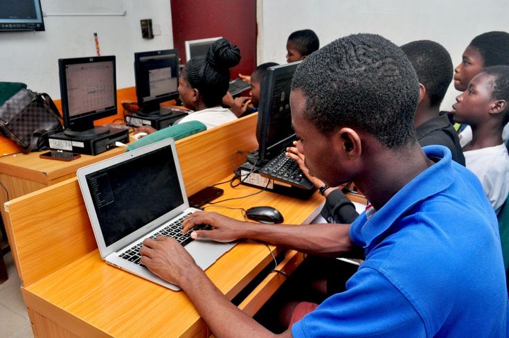 Cours de langues et d'informatique